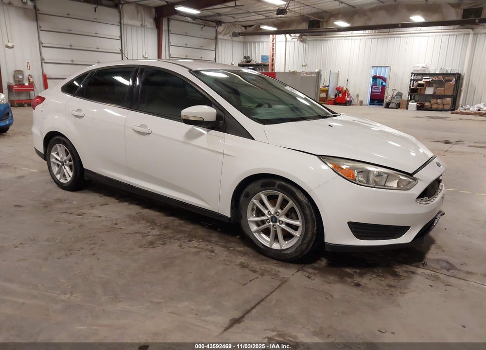 2015 FORD FOCUS SE VIN: 1FADP3F22FL341730