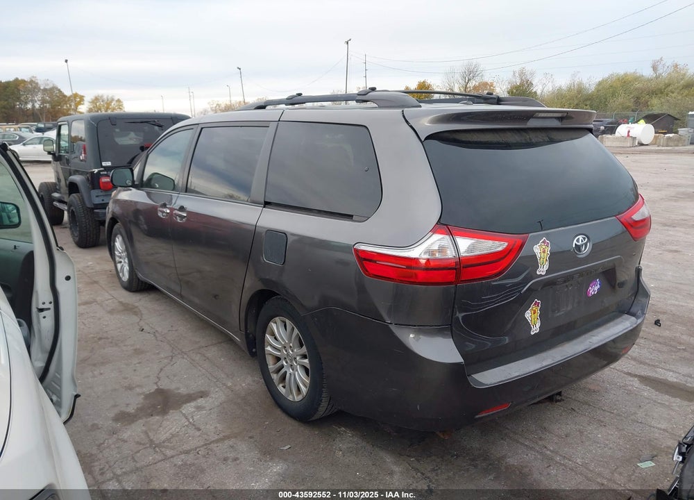 2015 TOYOTA SIENNA XLE 8 PASSENGER VIN: 5TDYK3DC0FS629850
