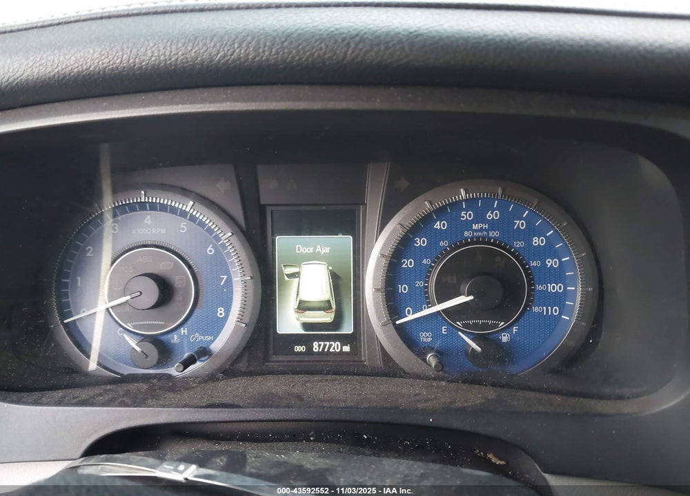 2015 TOYOTA SIENNA XLE 8 PASSENGER VIN: 5TDYK3DC0FS629850