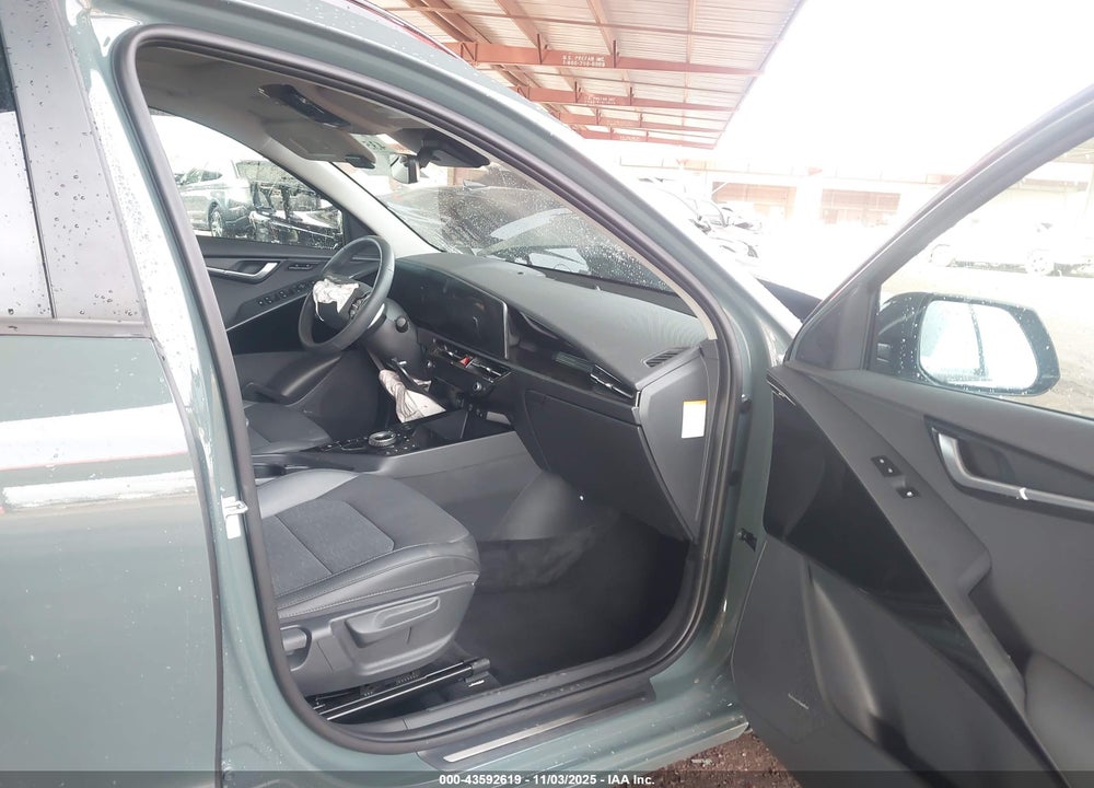 2023 KIA NIRO PLUG-IN HYBRID SX TOURING VIN: KNDCR3LF4P5084731