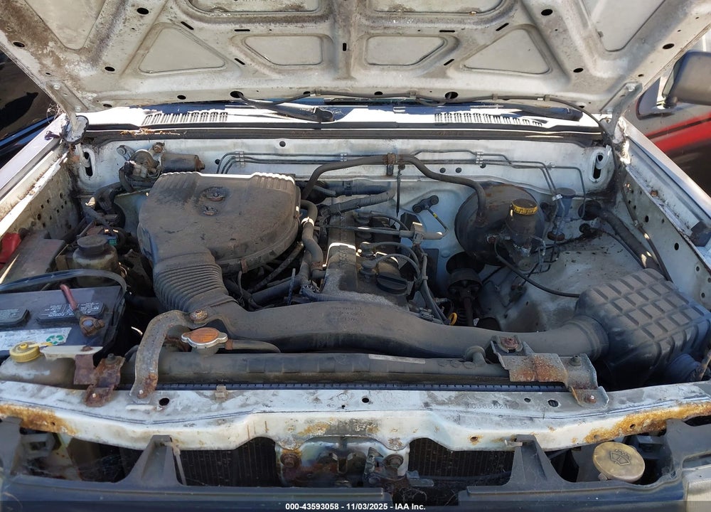 2000 NISSAN FRONTIER XE VIN: 1N6DD21S4YC388021