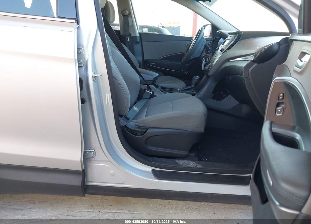 2014 HYUNDAI SANTA FE VIN: 5XYZT3LB8EG172663