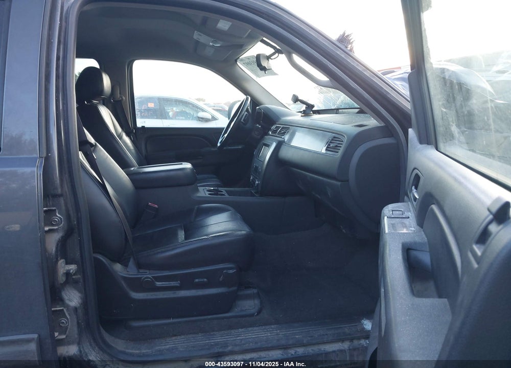 2010 CHEVROLET AVALANCHE 1500 LT1 VIN: 3GNVKFE01AG225446