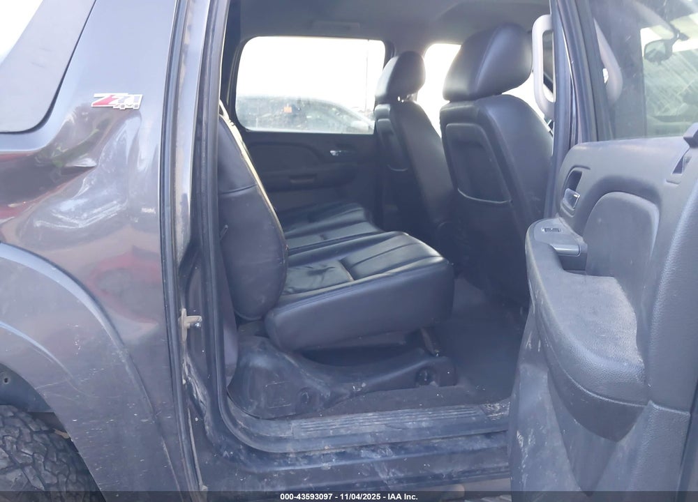2010 CHEVROLET AVALANCHE 1500 LT1 VIN: 3GNVKFE01AG225446
