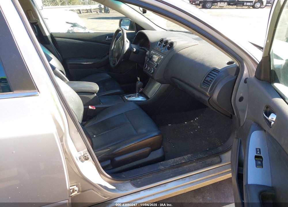 2011 NISSAN ALTIMA 3.5 SR VIN: 1N4BL2AP0BN420487