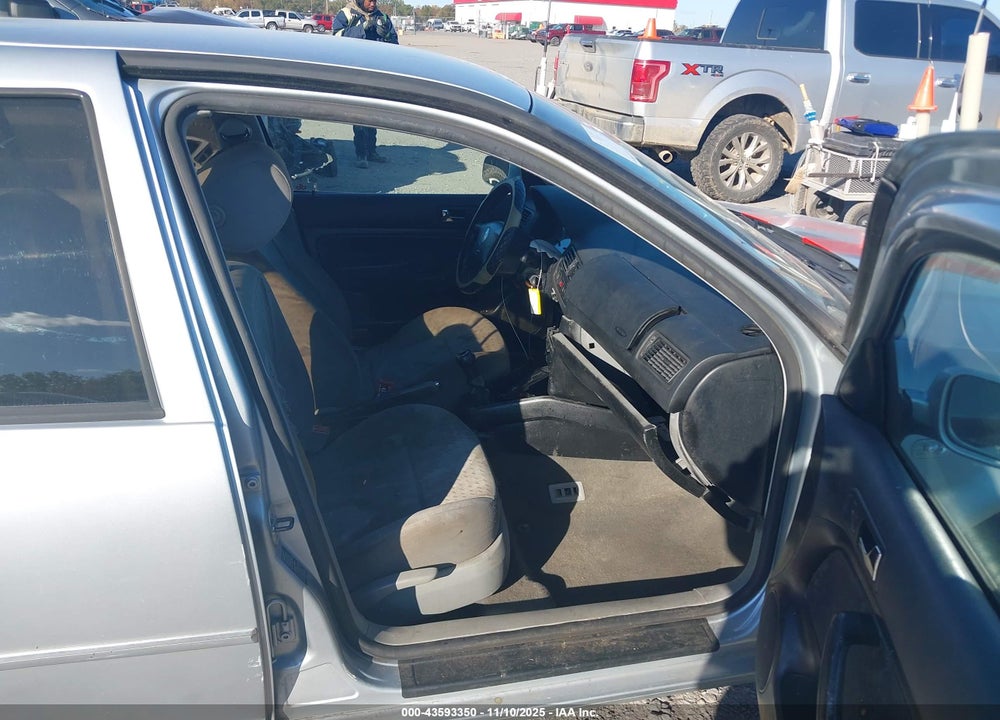 2005 VOLKSWAGEN JETTA GL VIN: 3VWRK69M65M060070