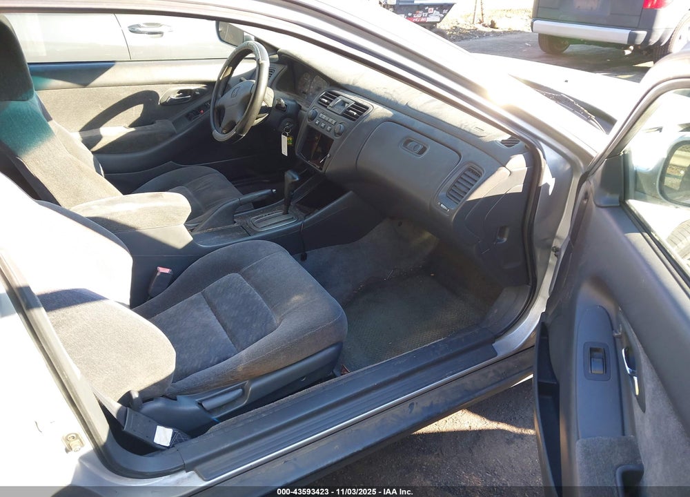 2002 HONDA ACCORD 2.3 LX VIN: 1HGCG32462A010864