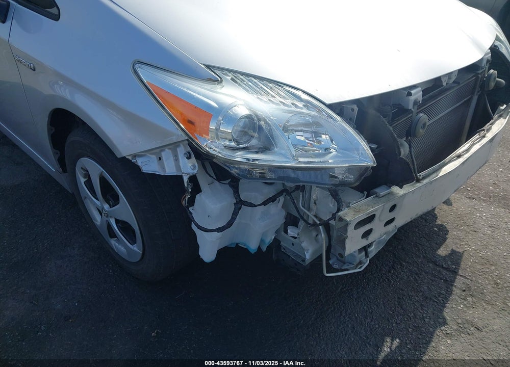 2013 TOYOTA PRIUS THREE VIN: JTDKN3DU6D0349047