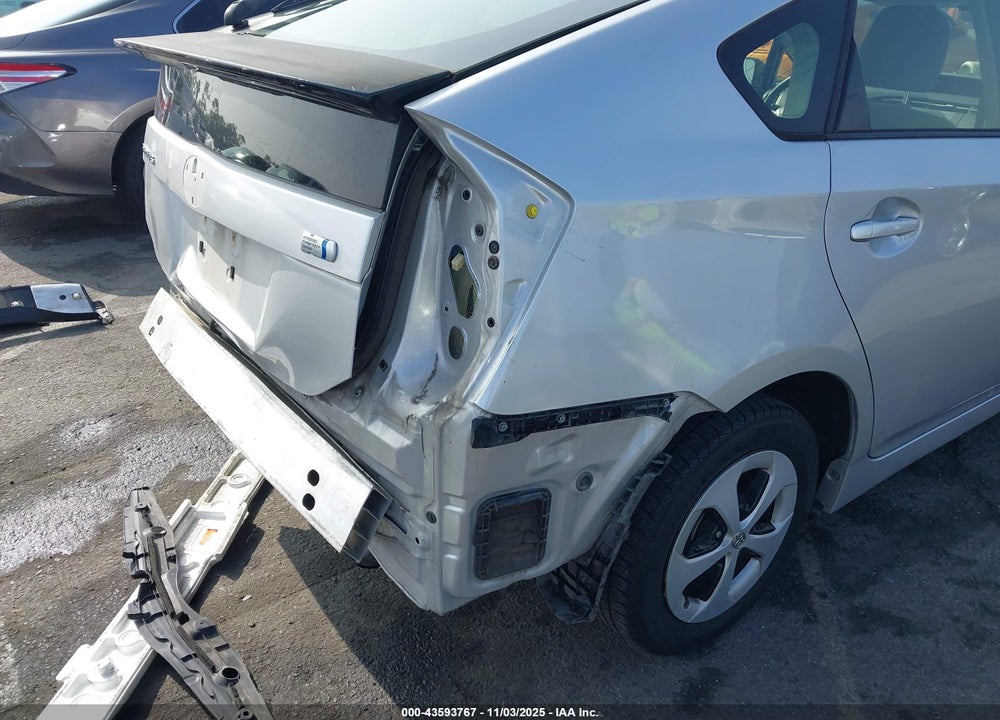 2013 TOYOTA PRIUS THREE VIN: JTDKN3DU6D0349047