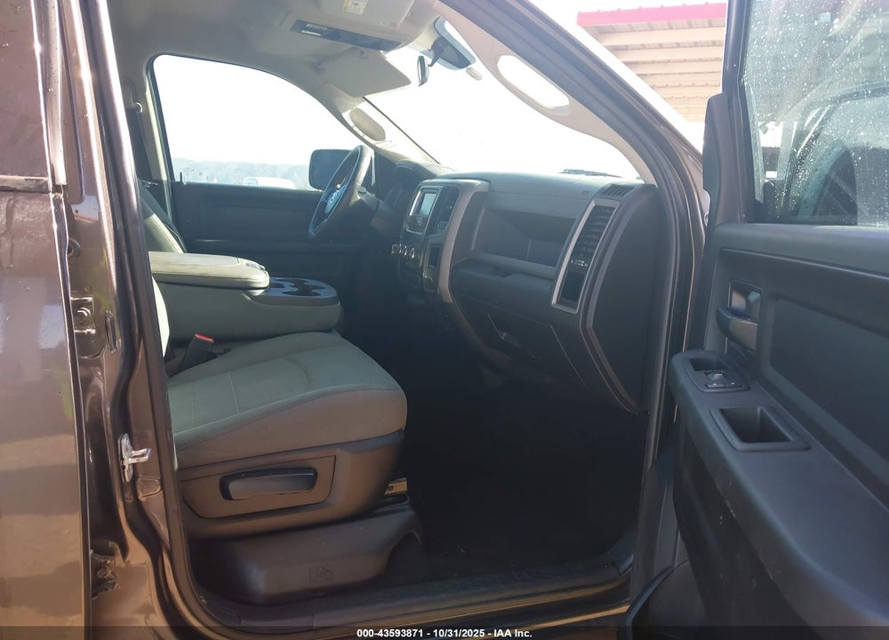 2018 RAM 1500 EXPRESS 4X2 5'7 BOX VIN: 3C6RR6KT3JG250490