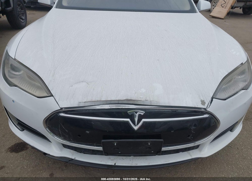 2015 TESLA MODEL S VIN: 5YJSA1E15FF103566