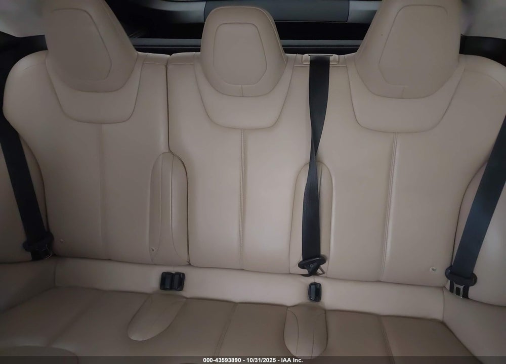 2015 TESLA MODEL S VIN: 5YJSA1E15FF103566