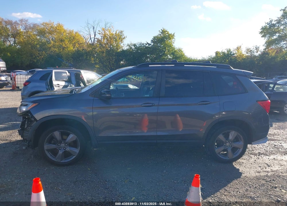 2019 HONDA PASSPORT VIN: 5FNYF8H93KB022159
