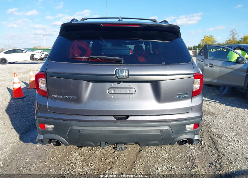 2019 HONDA PASSPORT VIN: 5FNYF8H93KB022159