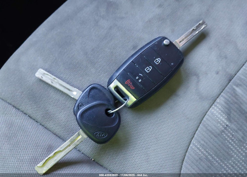 2016 KIA RIO LX VIN: KNADM4A33G6572612
