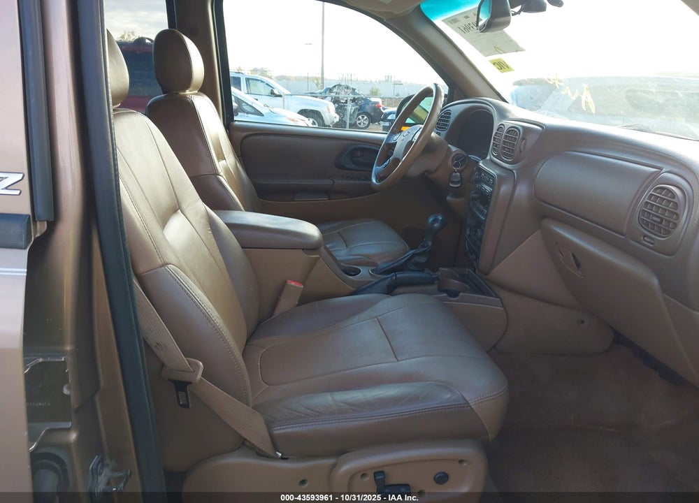 2002 CHEVROLET TRAILBLAZER LTZ VIN: 1GNDT13S822335811