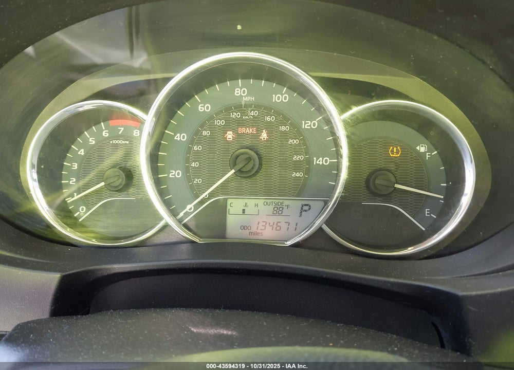 2016 TOYOTA COROLLA LE VIN: 2T1BURHE2GC601184