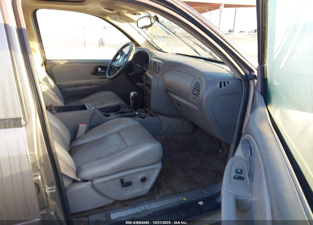 2005 CHEVROLET TRAILBLAZER LT VIN: 1GNDT13S252160136