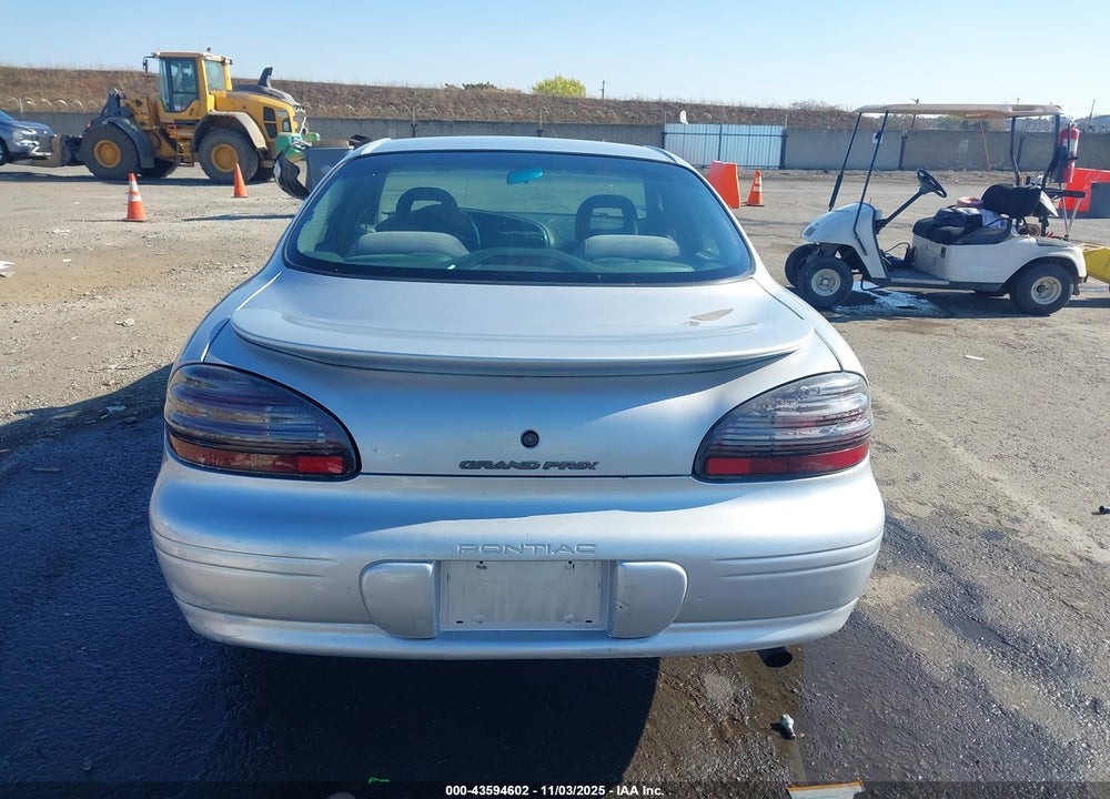 2002 PONTIAC GRAND PRIX SE VIN: 1G2WK52J82F105381