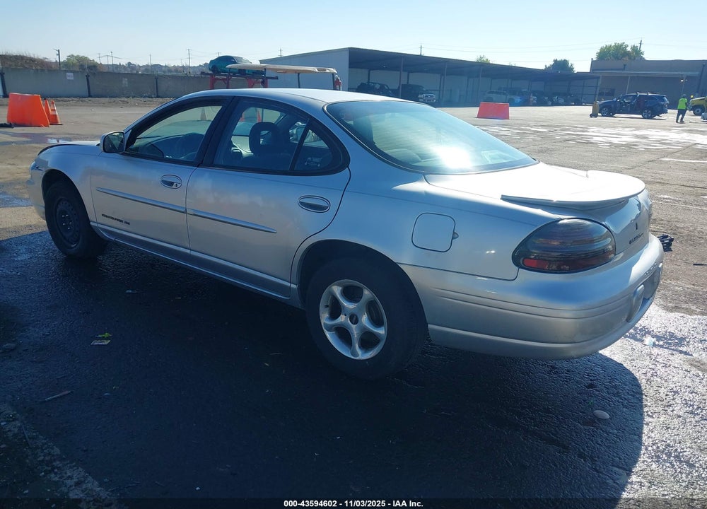 2002 PONTIAC GRAND PRIX SE VIN: 1G2WK52J82F105381