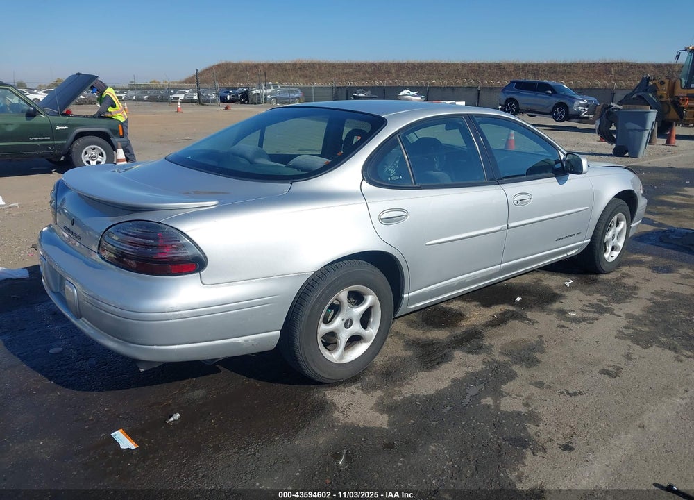 2002 PONTIAC GRAND PRIX SE VIN: 1G2WK52J82F105381