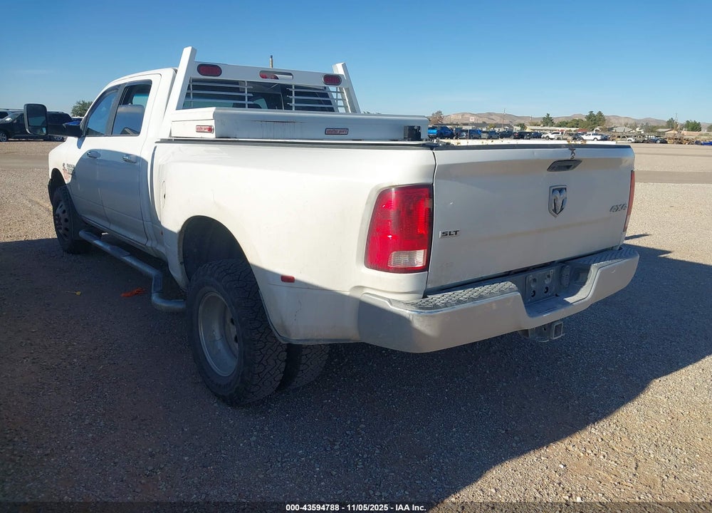 2018 RAM 3500 SLT  4X4 8' BOX VIN: 3C63RRHL9JG343173