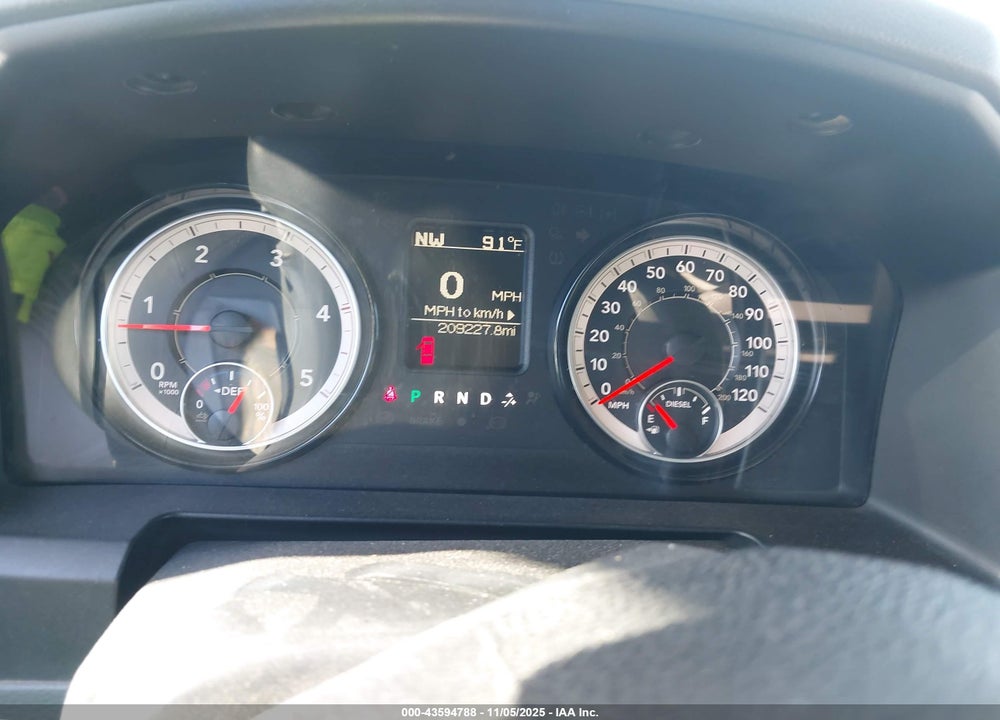 2018 RAM 3500 SLT  4X4 8' BOX VIN: 3C63RRHL9JG343173