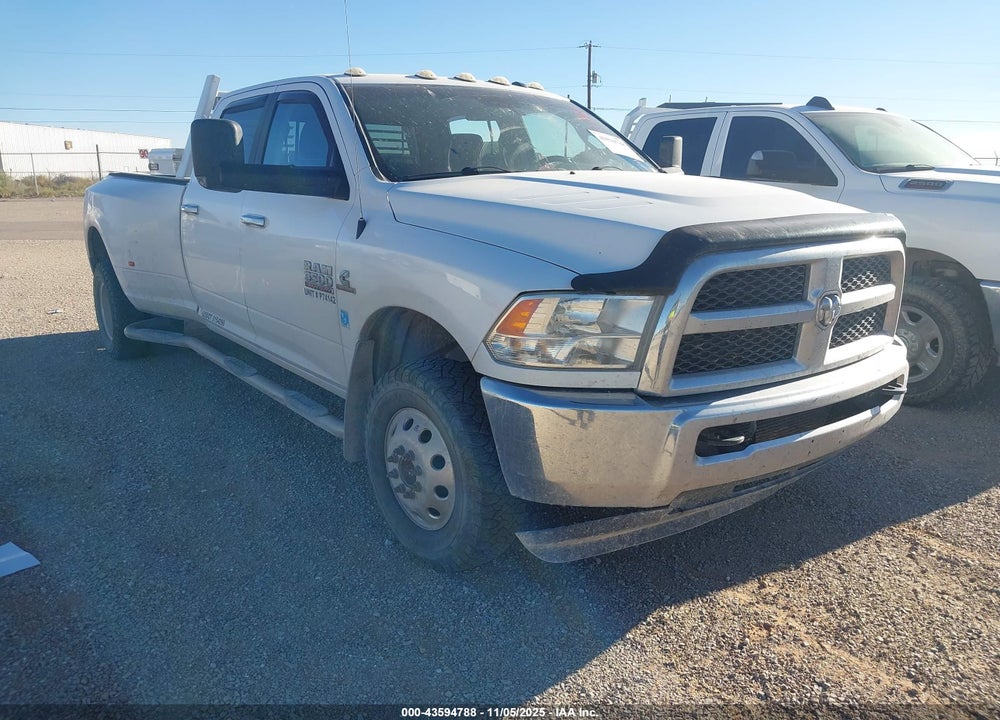 2018 RAM 3500 SLT  4X4 8' BOX VIN: 3C63RRHL9JG343173