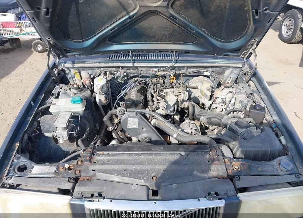 1994 VOLVO 940 VIN: YV1JW8318R1114898