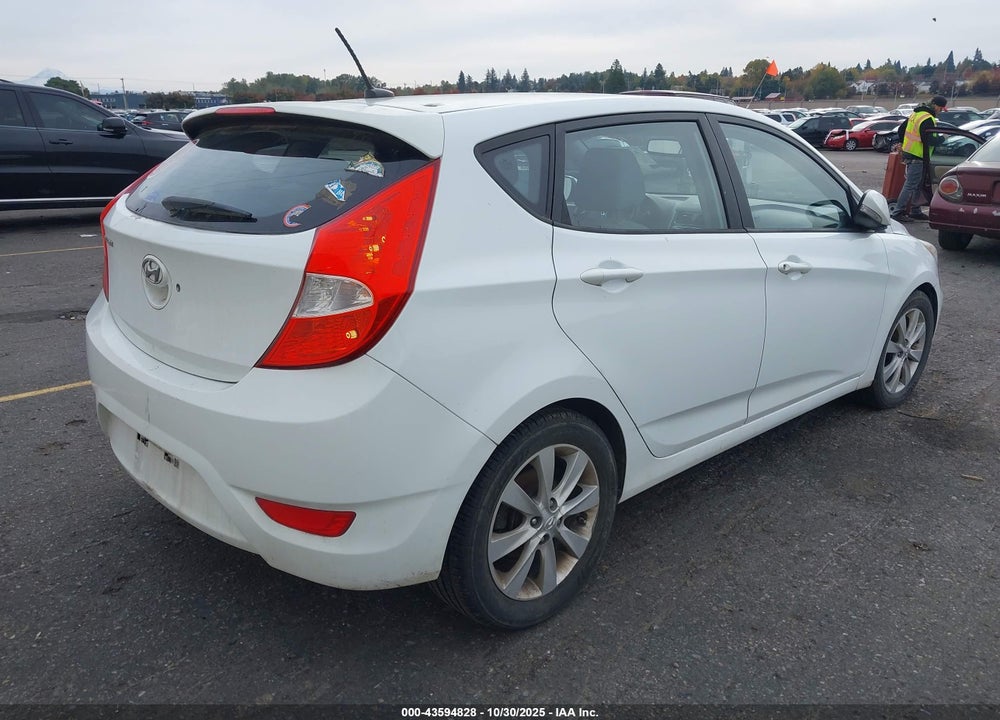 2013 HYUNDAI ACCENT SE VIN: KMHCU5AE2DU087466