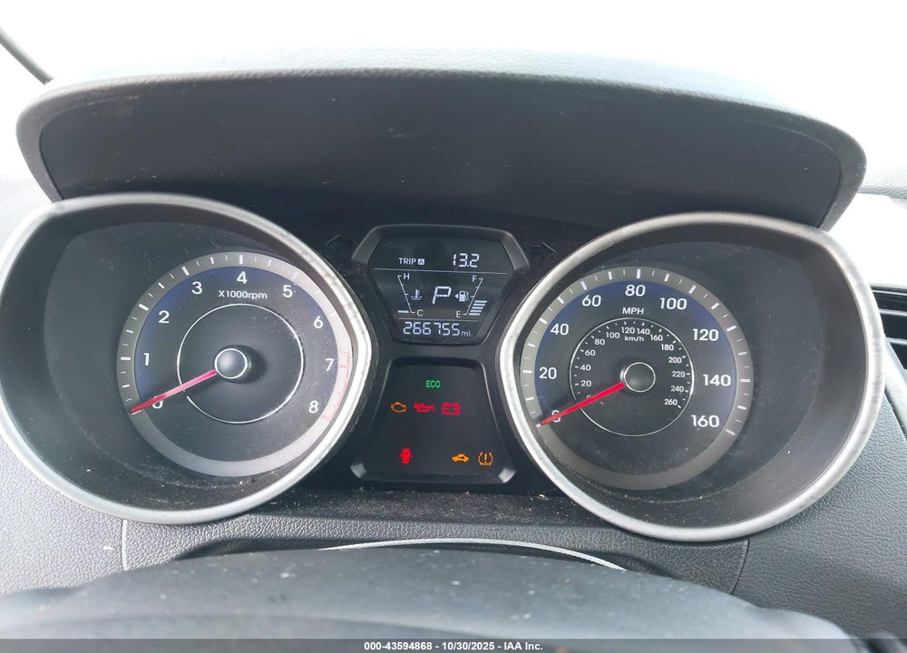2016 HYUNDAI ELANTRA VIN: KMHDH4AE6GU565976