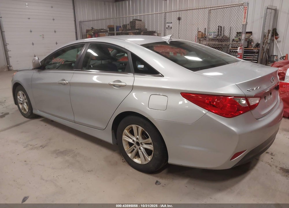 2014 HYUNDAI SONATA GLS VIN: 5NPEB4AC4EH924726