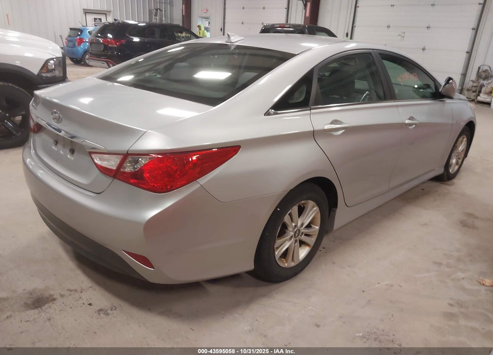 2014 HYUNDAI SONATA GLS VIN: 5NPEB4AC4EH924726