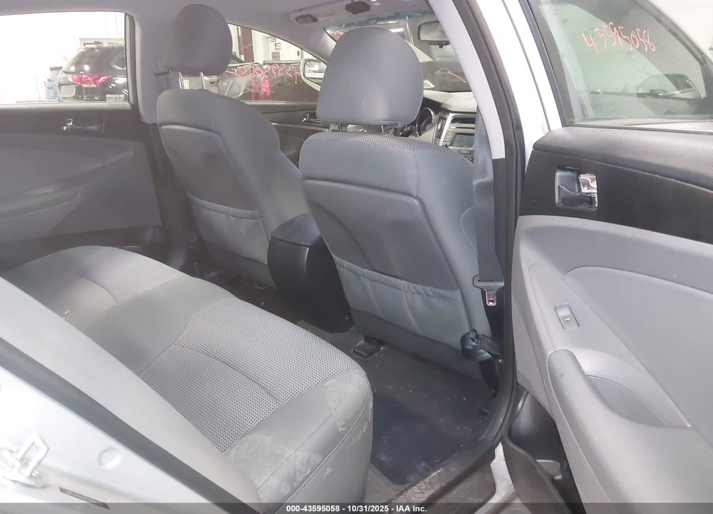 2014 HYUNDAI SONATA GLS VIN: 5NPEB4AC4EH924726