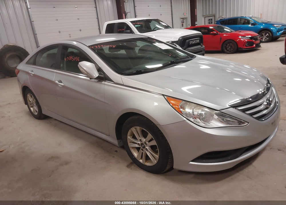2014 HYUNDAI SONATA GLS VIN: 5NPEB4AC4EH924726