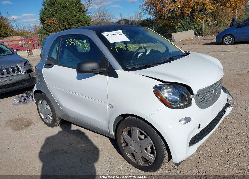 2016 SMART FORTWO PURE VIN: WMEFJ5DA2GK126111