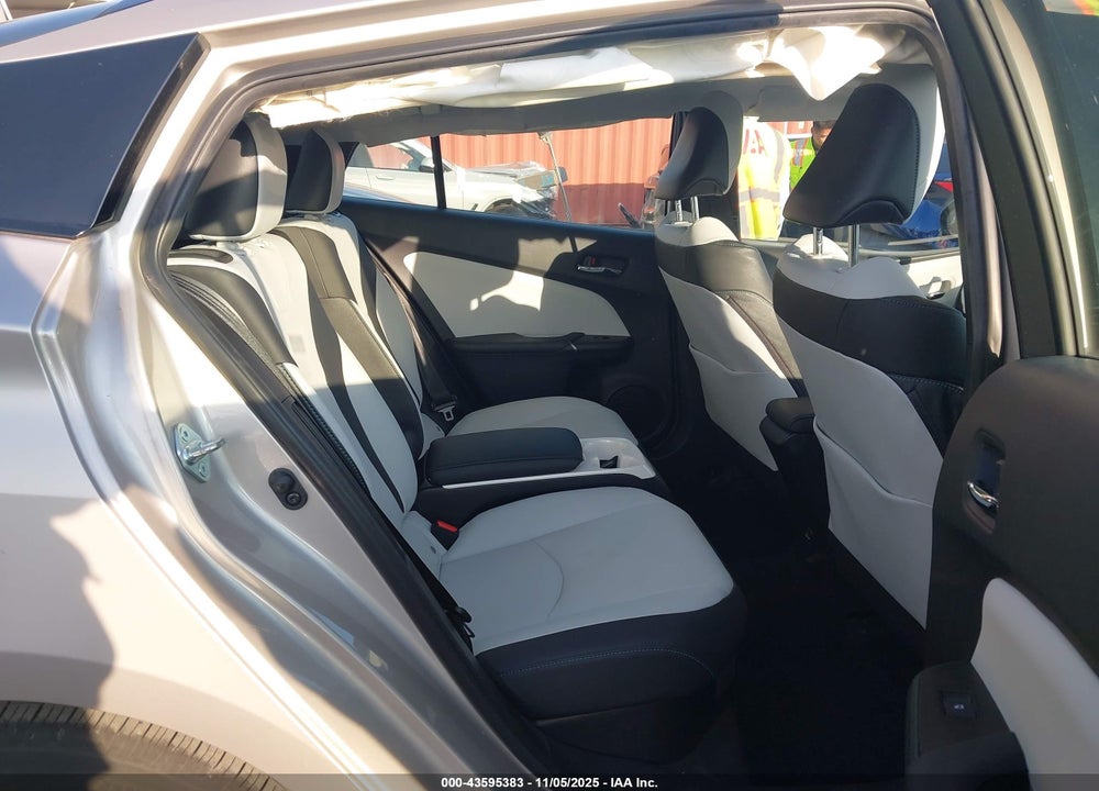 2017 TOYOTA PRIUS PRIME PREMIUM VIN: JTDKARFP3H3027184