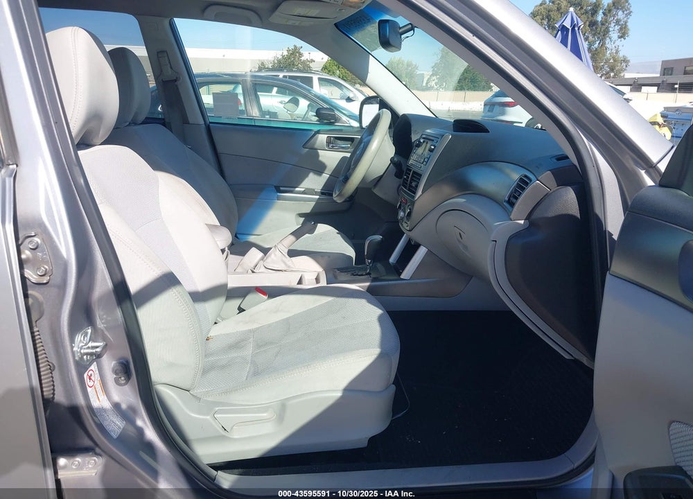 2011 SUBARU FORESTER 2.5X PREMIUM VIN: JF2SHACC6BH762980