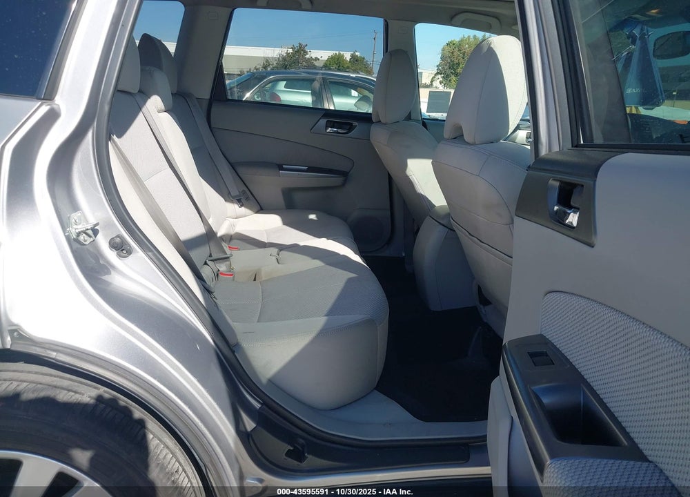 2011 SUBARU FORESTER 2.5X PREMIUM VIN: JF2SHACC6BH762980