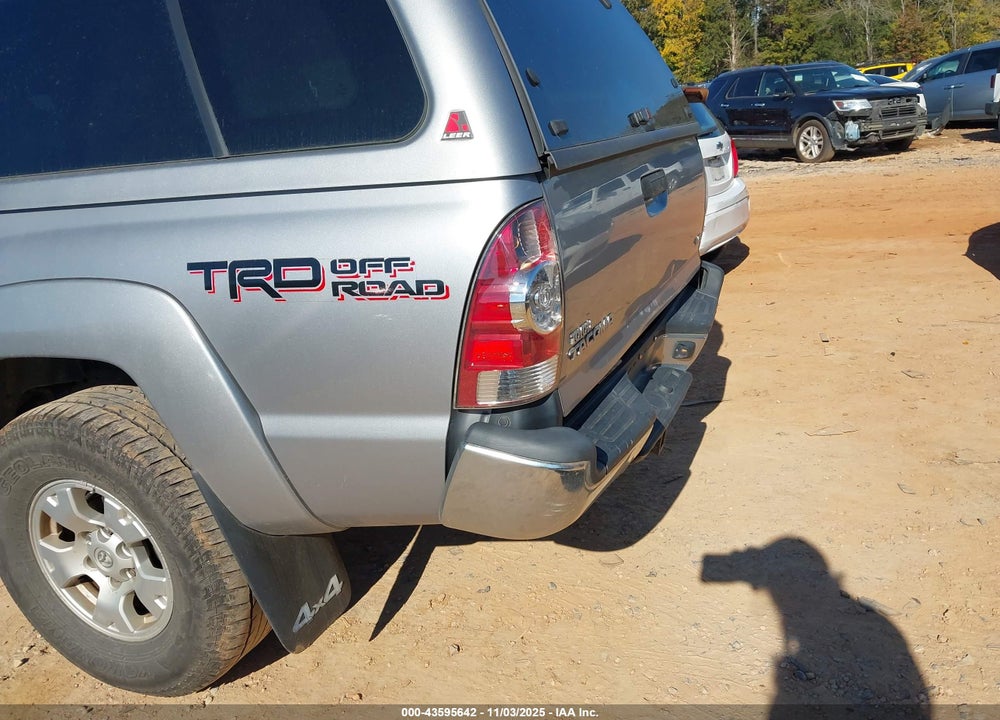 2015 TOYOTA TACOMA BASE V6 VIN: 3TMLU4EN4FM170526