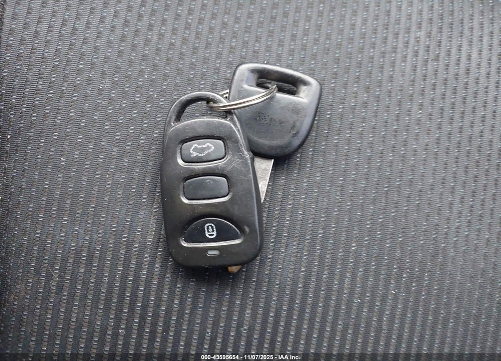 2011 MAZDA 3 I SPORT VIN: JM1BL1UG0B1492510