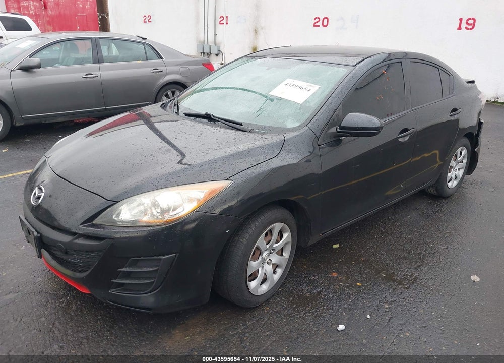 2011 MAZDA 3 I SPORT VIN: JM1BL1UG0B1492510