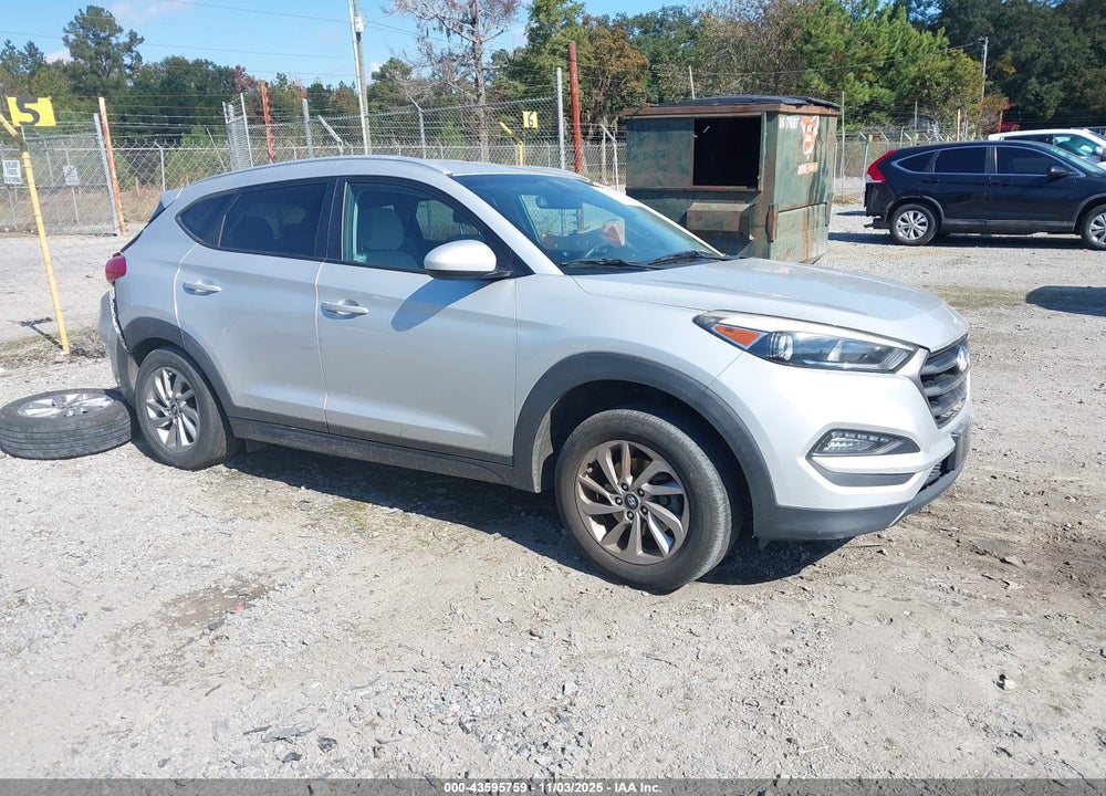 2016 HYUNDAI TUCSON SE VIN: KM8J3CA46GU066825