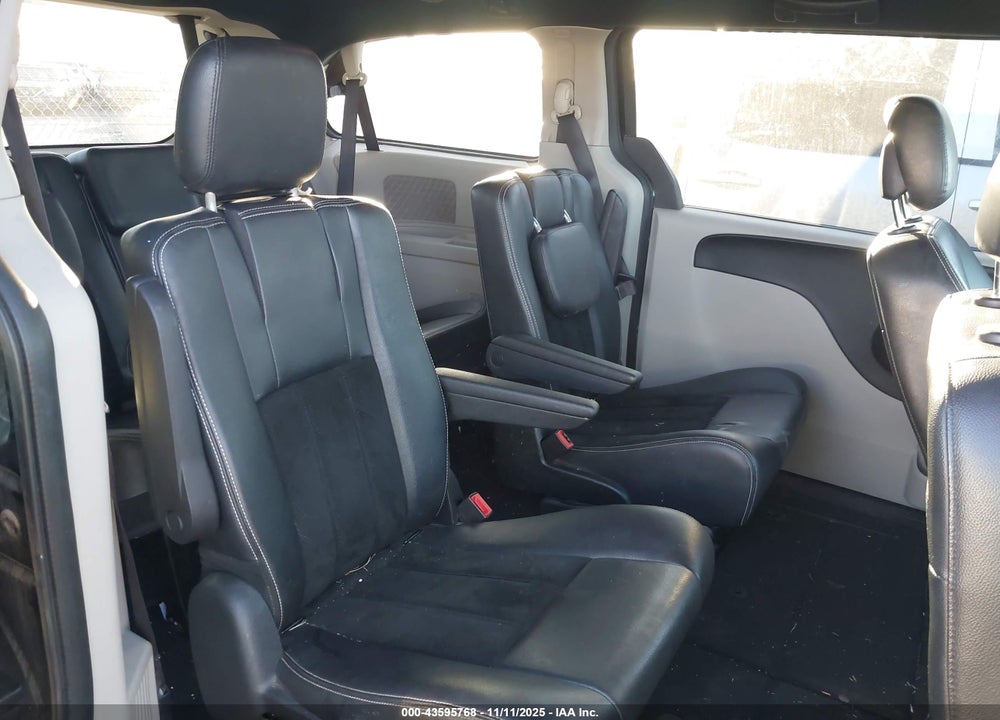 2017 DODGE GRAND CARAVAN SXT VIN: 2C4RDGCG3HR714073