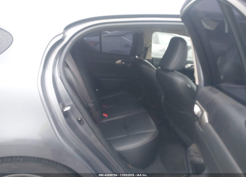 2015 LEXUS CT 200H VIN: JTHKD5BH8F2220303