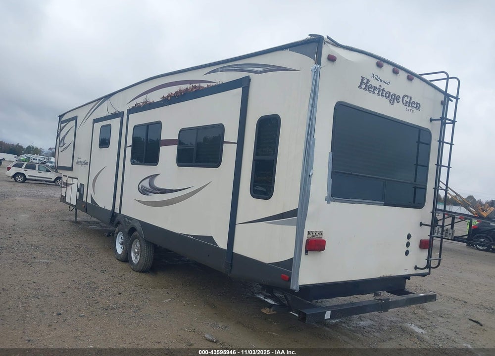 2017 FOREST RIVER WILDWOOD 5TH WHL TRAVEL TRAILER 37' VIN: 4X4FWBN26HU012103