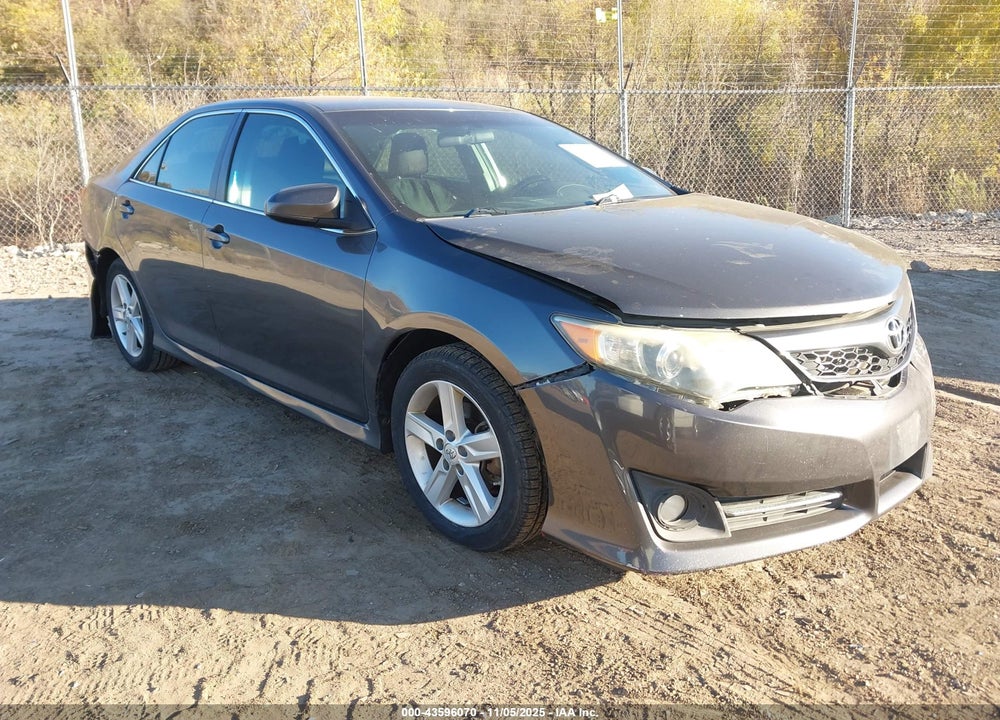 2014 TOYOTA CAMRY SE VIN: 4T1BF1FK7EU773081