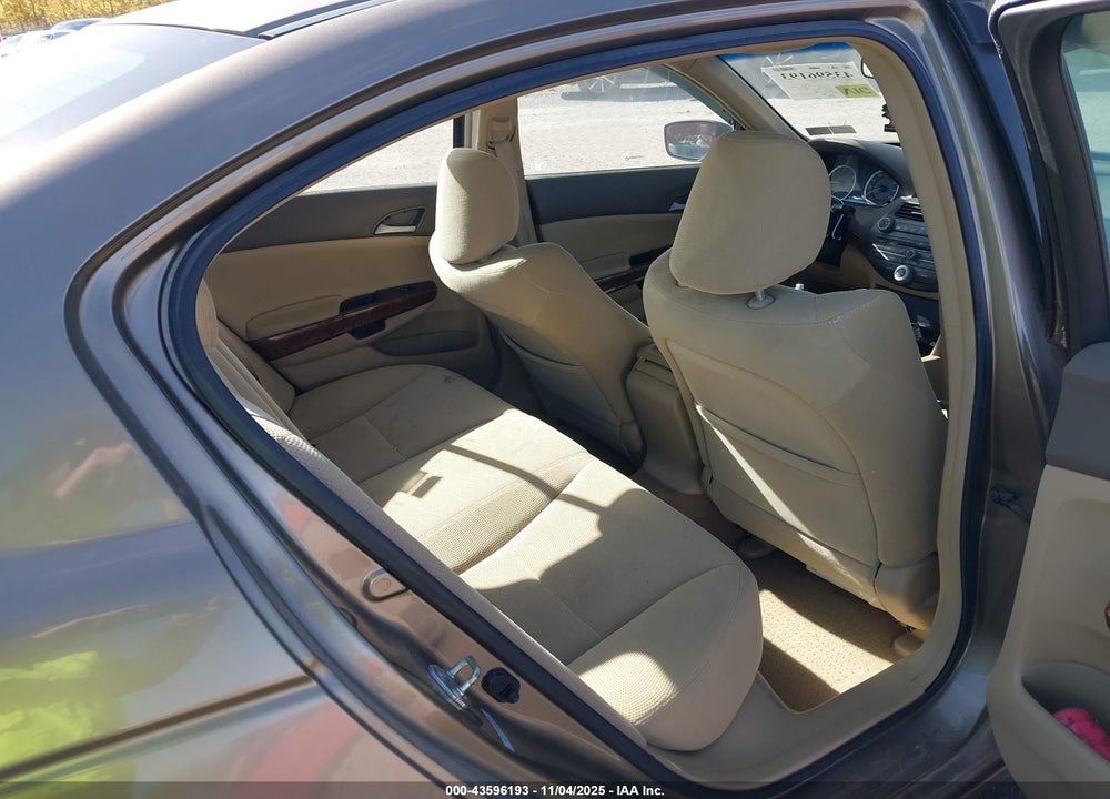 2008 HONDA ACCORD VIN: 1HGCP25768A101318