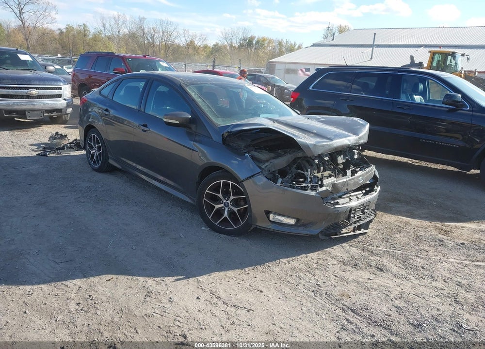 2016 FORD FOCUS SE VIN: 1FADP3F24GL245552