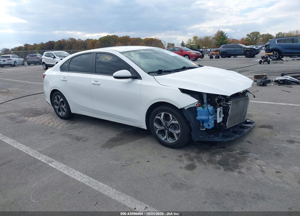 2019 KIA FORTE LXS VIN: 3KPF24AD4KE092429